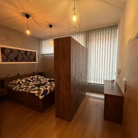 Tajemstvi Lucy 3* بلزن
